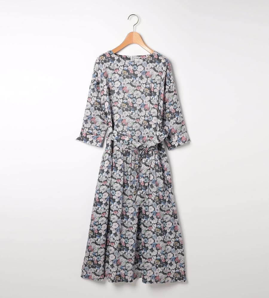 チャコールグレー