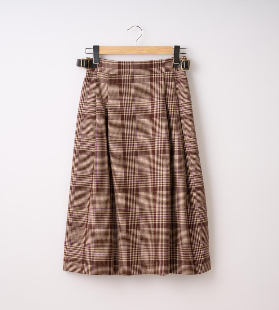 ダークブラウン