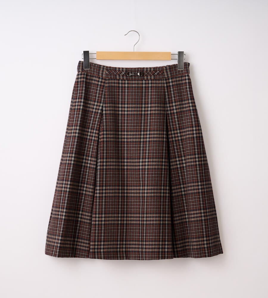 ダークブラウン